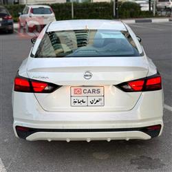 نيسان ألتيما